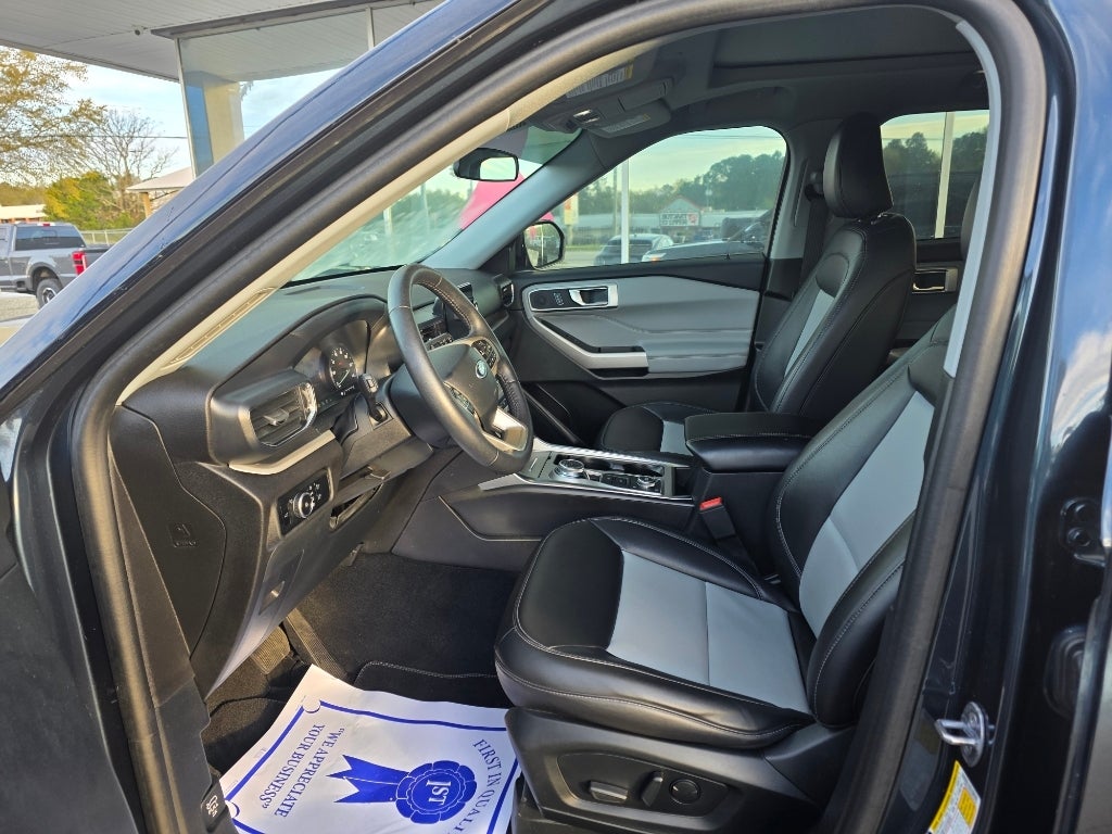 2024 Ford Explorer XLT